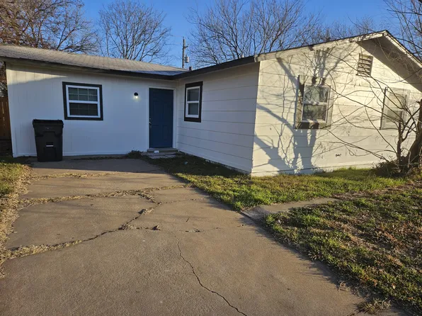 411 NW Greenmeadow Dr, Lawton, OK 73507