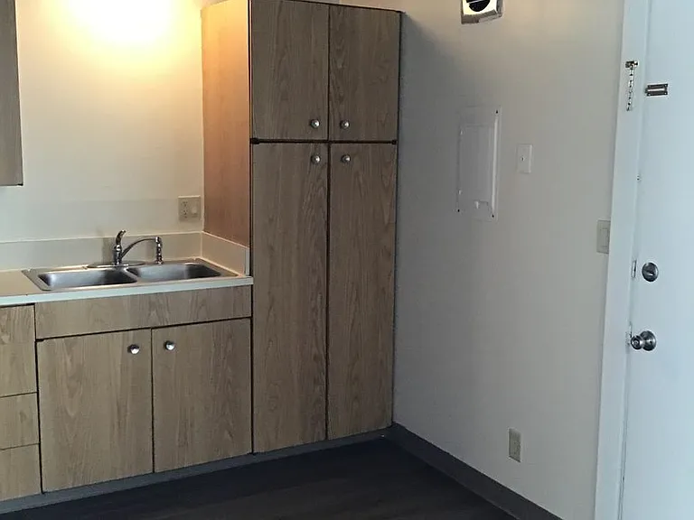 840 SW Grove St — Photo 27