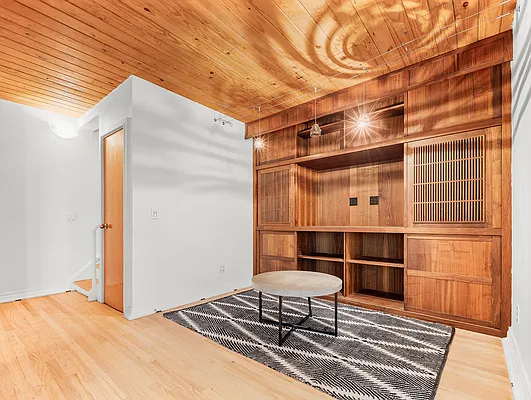 Rented by Compass | media 11