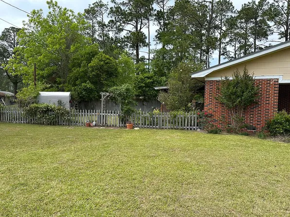 550 Soloman St, Swainsboro, GA 30401