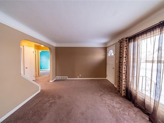 4th image of 2835 Stanfield Dr