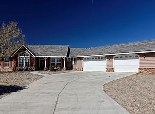 10378 Cordero Rd, Phelan, CA 92371