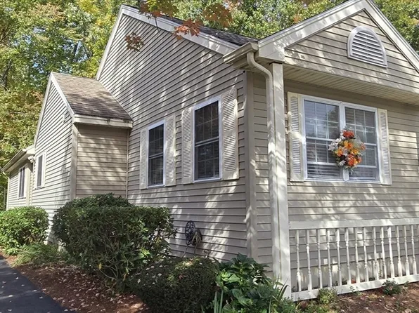 11 Vineyard Ln Unit 11, Methuen, MA 01844