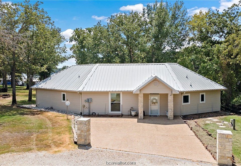 1st image of 20516 Lakeshore Dr