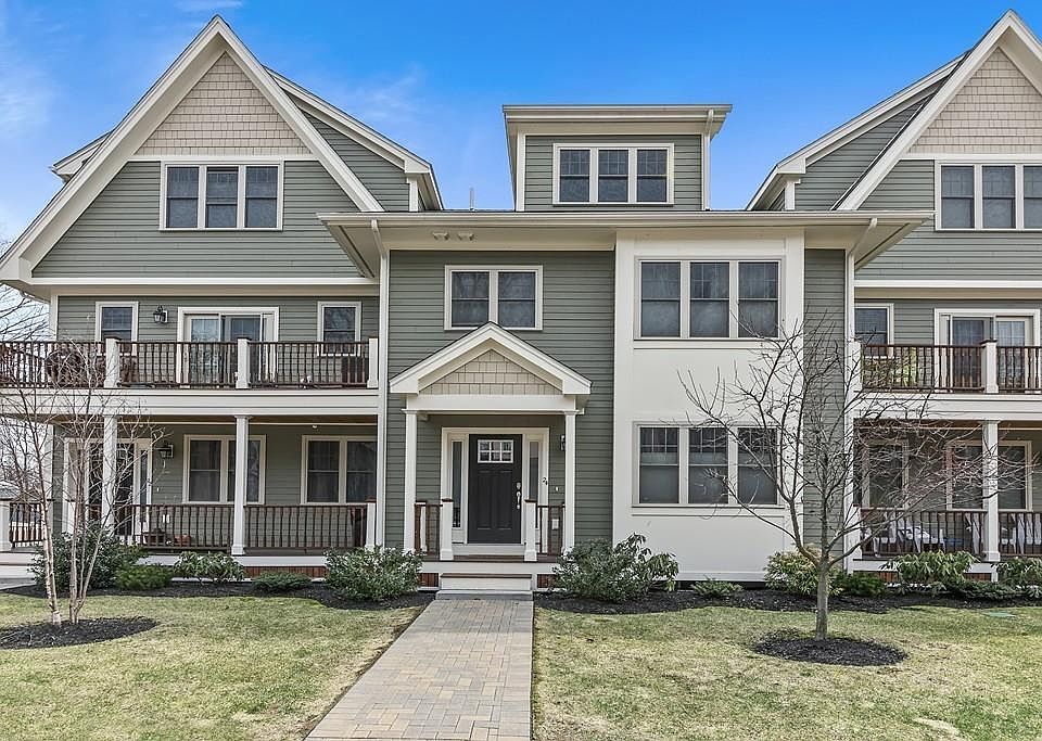 Front of Hawthrorne Townhomes
