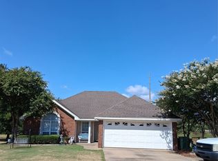 6800 Sandfield Dr, Montgomery, AL 36117
