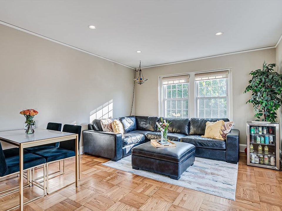 Living Rm Dining Rm Space (NEW couch & NEW table/chairs included in rental)