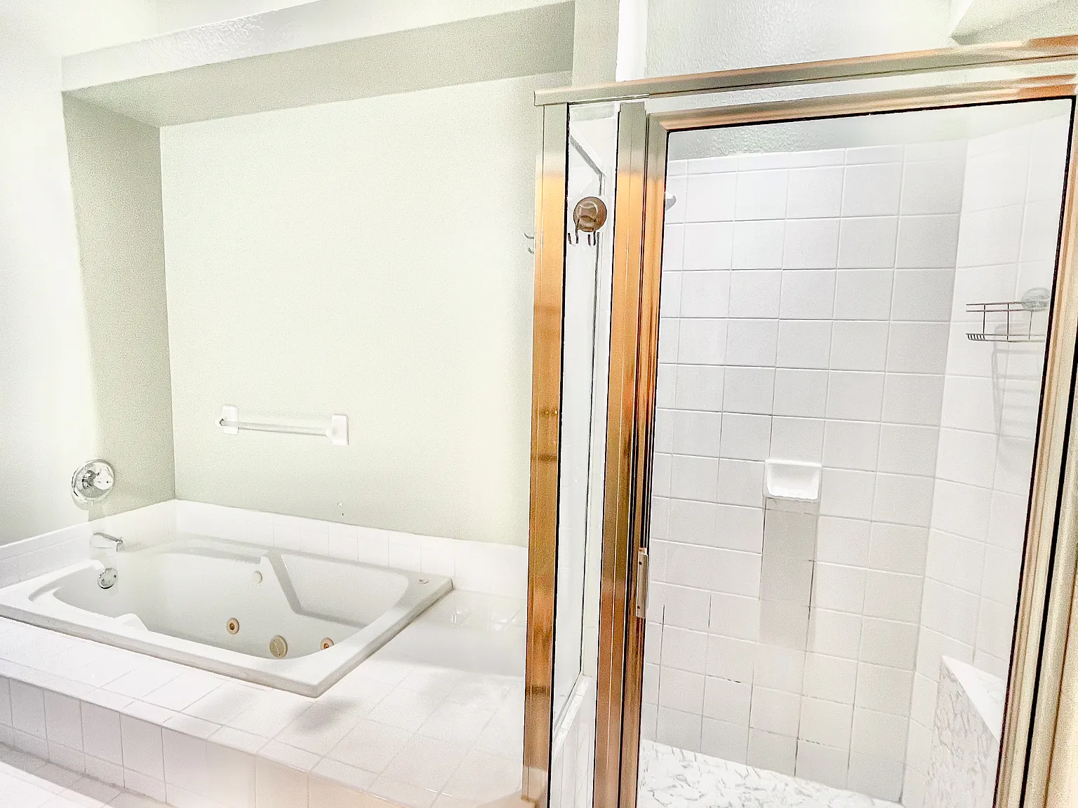 3 bed, 1680 sqft, $1,700 — Photo 3