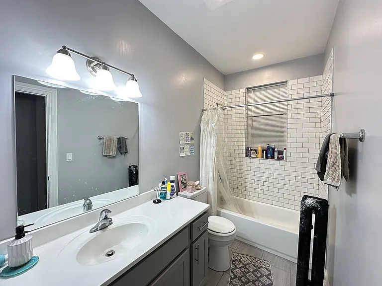 6257 N Lakewood Ave #2 — Photo 20