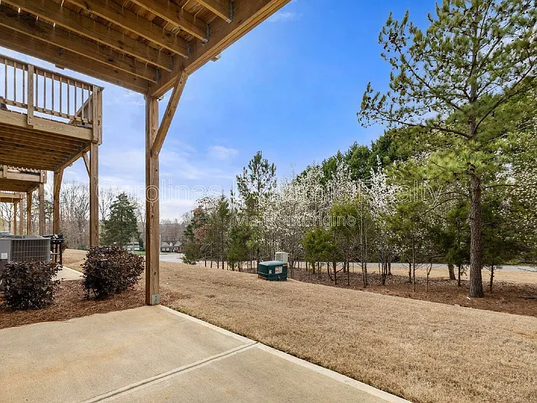 6985 Waterstone Dr — Photo 35