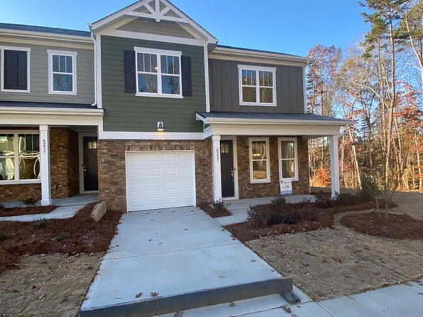8237 Merryvale Ln, Charlotte, NC 28214