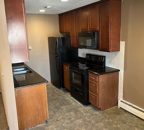 5th image of 2301 Pillsbury Ave S APT 19
