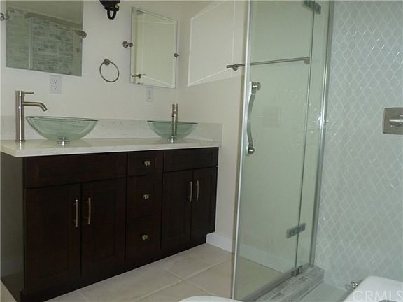 3rd image of 4835 W 132nd St