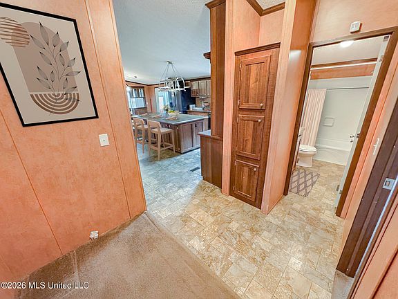 5th image of 146 Cloverdale Rd #A