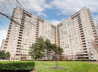 3590 Kaneff Cres #705, Mississauga, ON L5A3X3