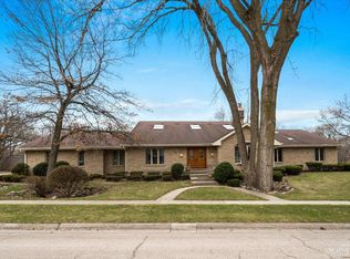 142 Westgate Dr, Elgin, IL 60123