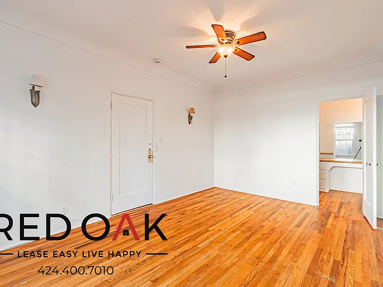 660 S Cochran Ave #108 — Photo 5