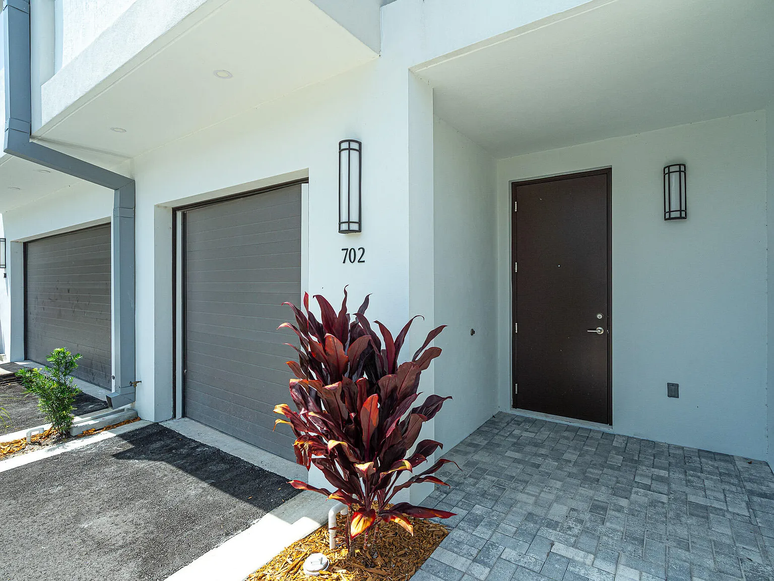 3 bed, 2.5 bath, 1670 sqft, $4,000 — Photo 4