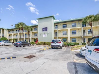 6077 113th St APT 621, Seminole, FL, 33772