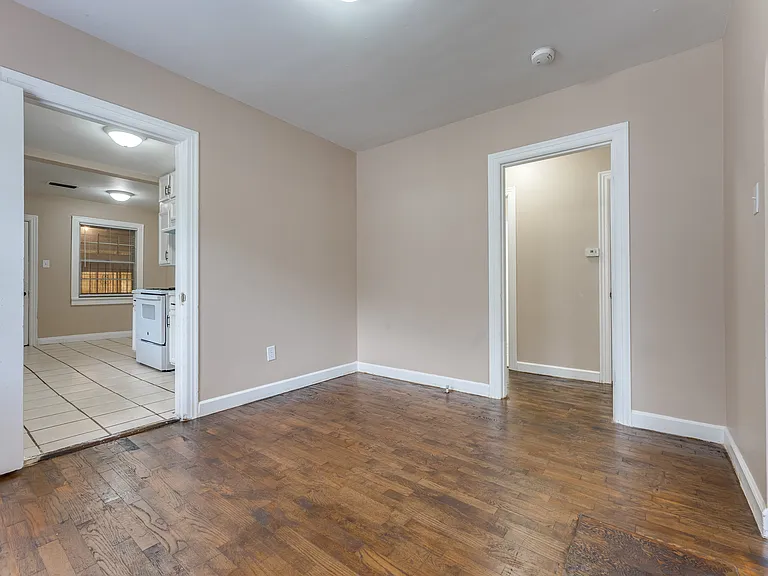 1500 W Short 17th St — Photo 17