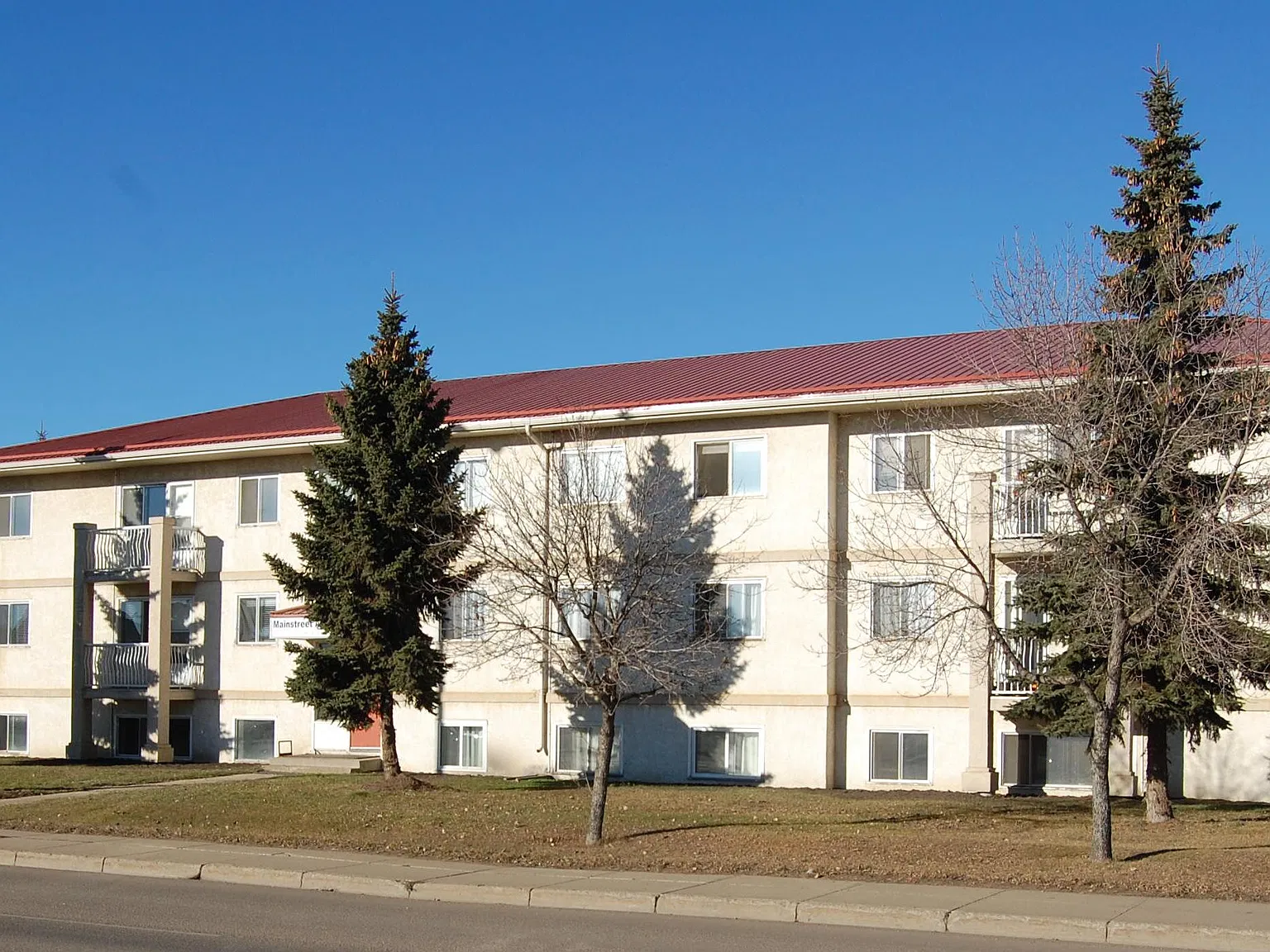 Mainstreet Apartments — Photo 2