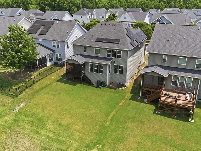 304 Atwood Dr — Photo 32
