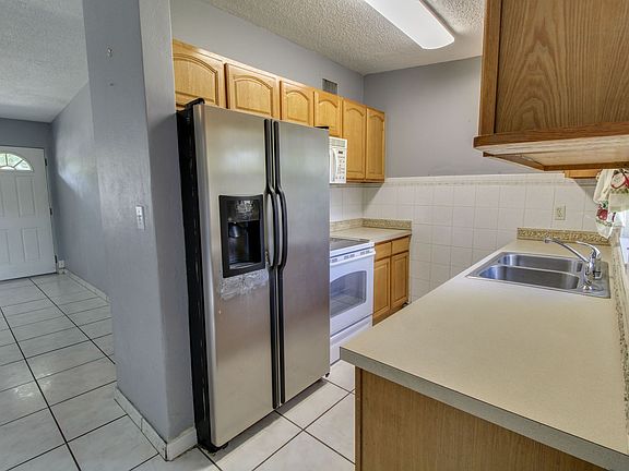 2nd image of 7116 Hershey Way