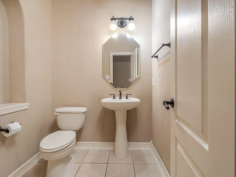 12406 Santiago Cove Ln — Photo 29