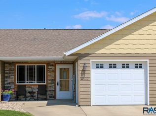 2312 S Mary Beth Ave, Sioux Falls, SD 57106