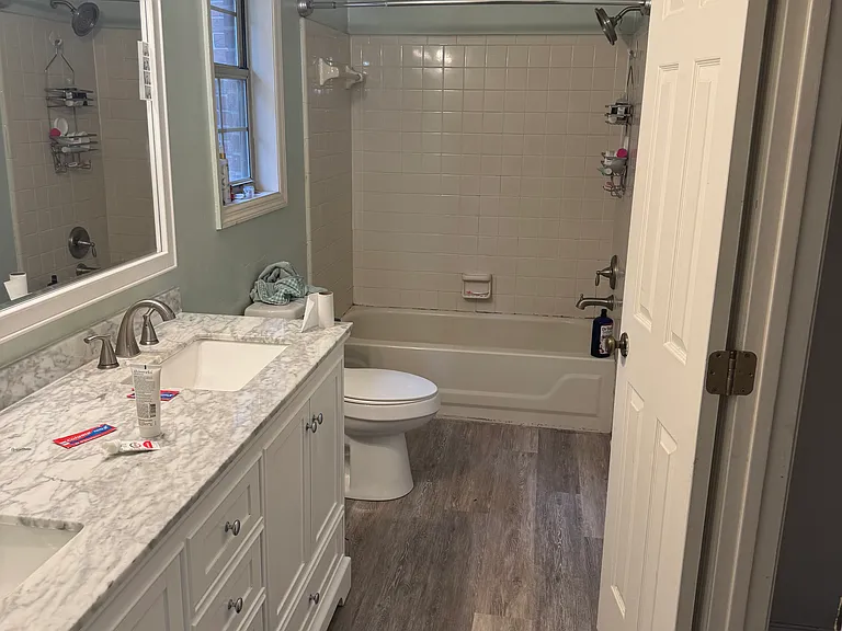 418 Flowers Dr — Photo 4