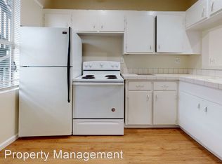 426 Lighthouse Ave APT 2, Pacific Grove, CA 93950