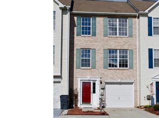 34 Versailles Ct, Newark, DE 19702