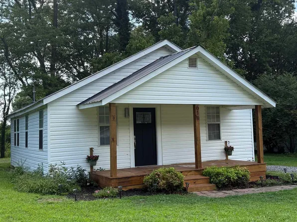 611 4th St NW, Arab, AL 35016