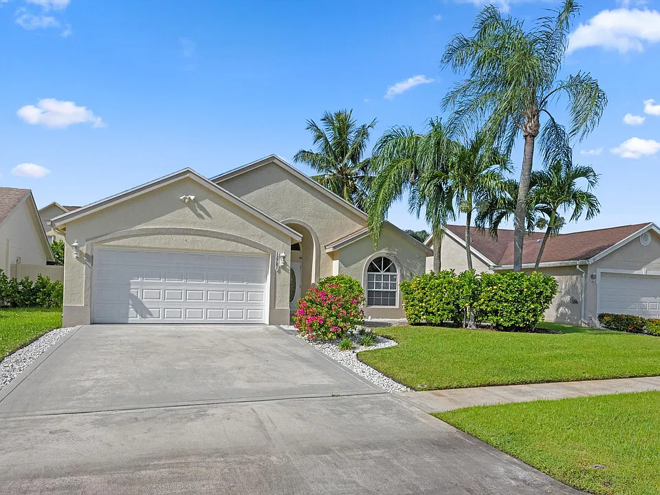 12781 Meadowbreeze Dr