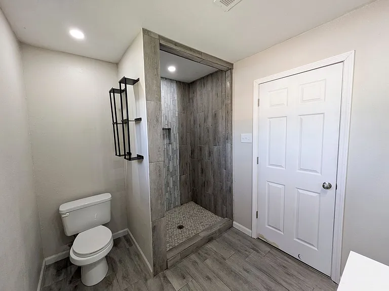 1907 Link Ave — Photo 21