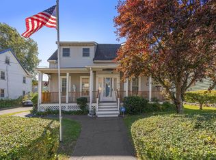 17 Mill St, Revere, MA 02151