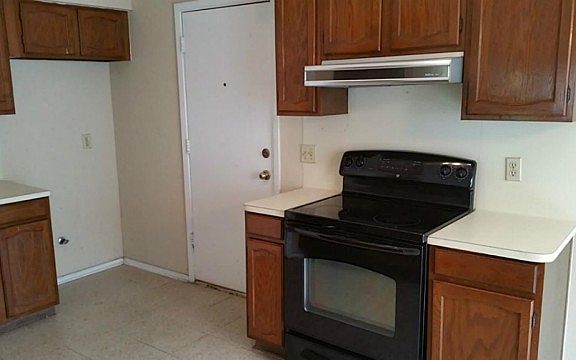 4th image of 15611 Highfield Dr