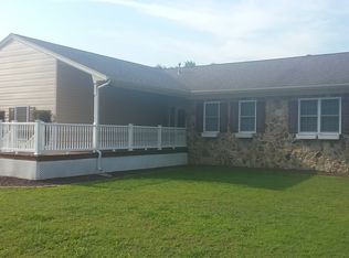 100 Greenland Dr, Yorktown, VA 23693