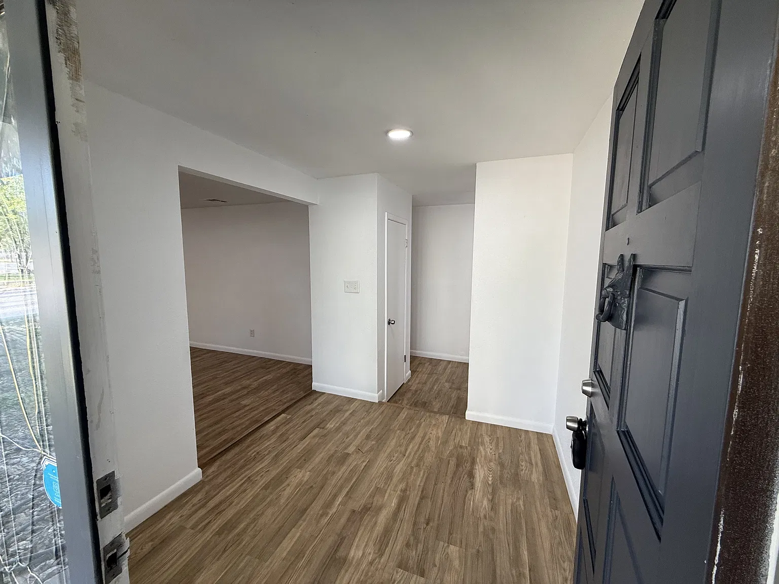 3 bed, 1954 sqft, $2,000 — Photo 3