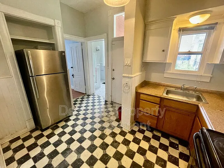 5498 Hays St #1 — Photo 9