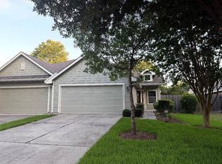 7 Marywood Dr, Conroe, TX 77384