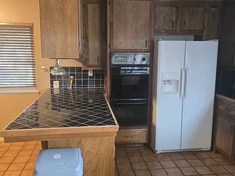 818 Sherri St — Photo 15