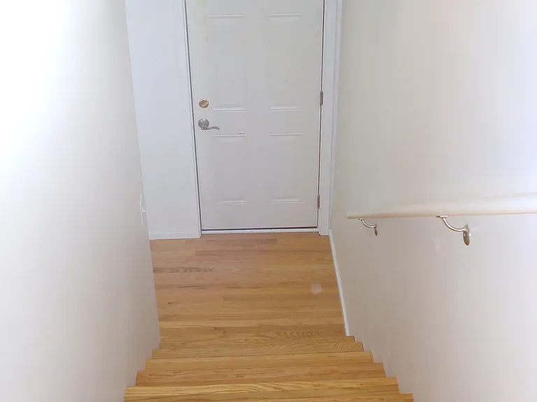 514 Morgan Ave N — Photo 12