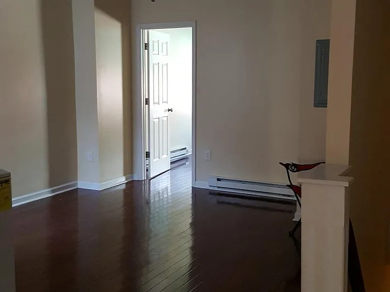 1708 Mifflin St — Photo 12