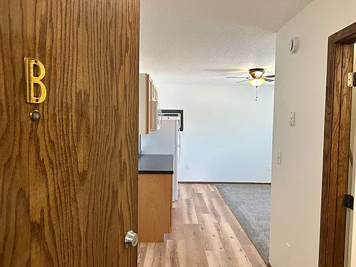 North 3002 Photo 1