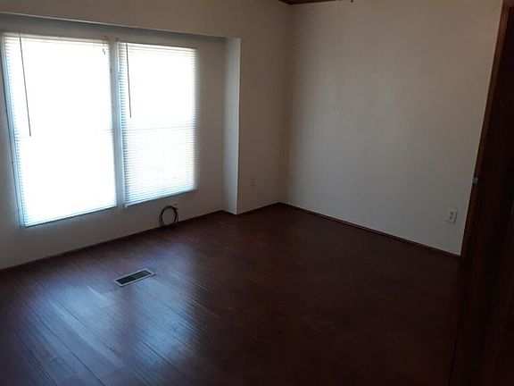 5th image of 136B Loma Linda Ln