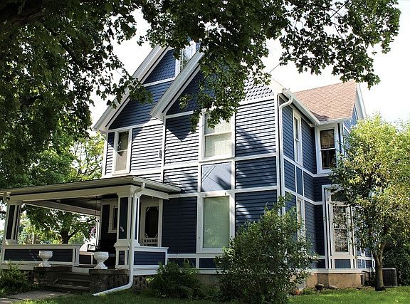 2nd image of 301 W Main St