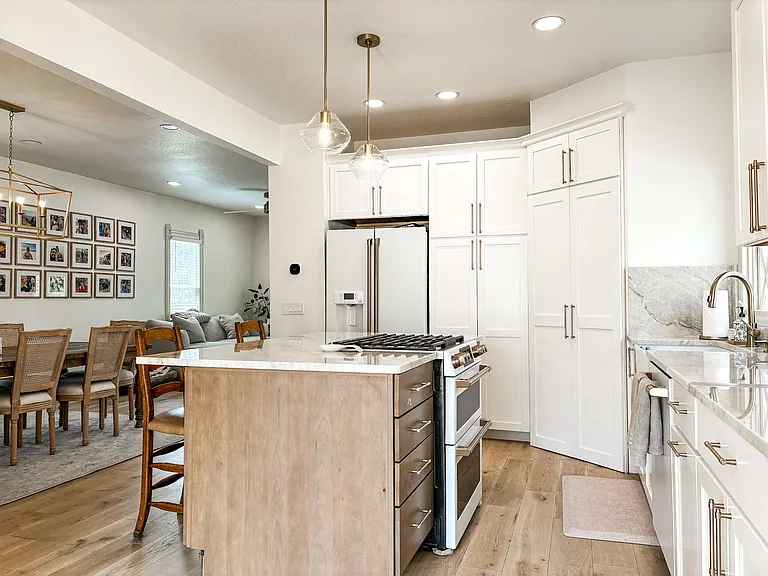 819 N Cedar St — Photo 35