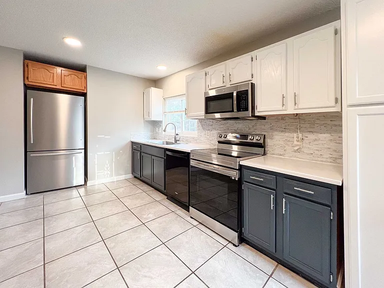 712 Canton Hollow Rd — Photo 11