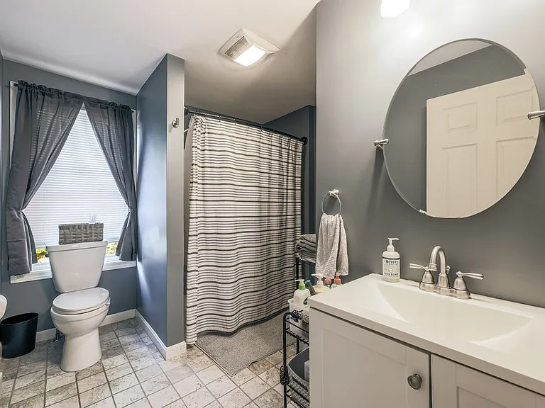 131 Elm St #D — Photo 12